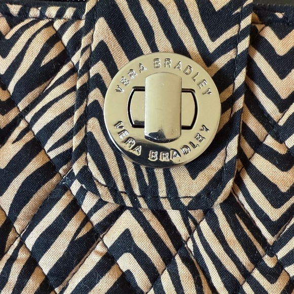 Vera Bradley Black and Tan quilted Turlock wallet NWT - Picture 2 of 8